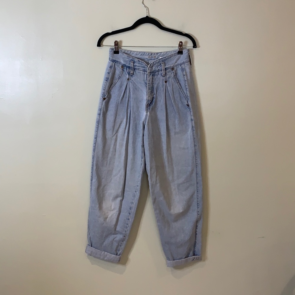 Vintage Moda International Light Wash high Paperbag Waist Denim Jean Pants